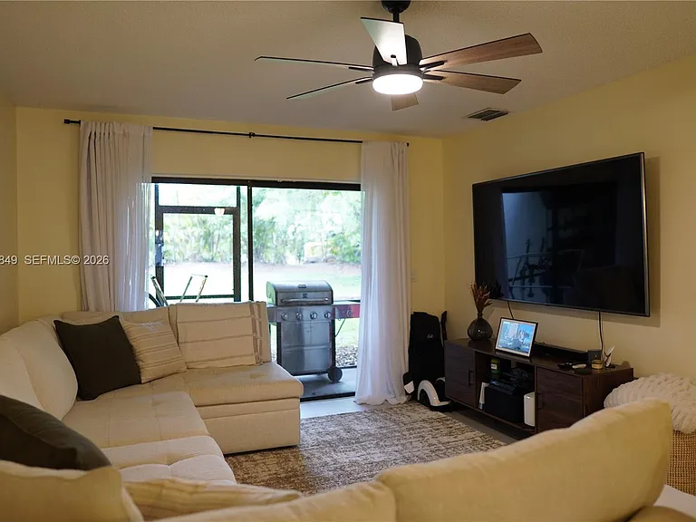 453 Lakeview Dr #2 — Photo 6