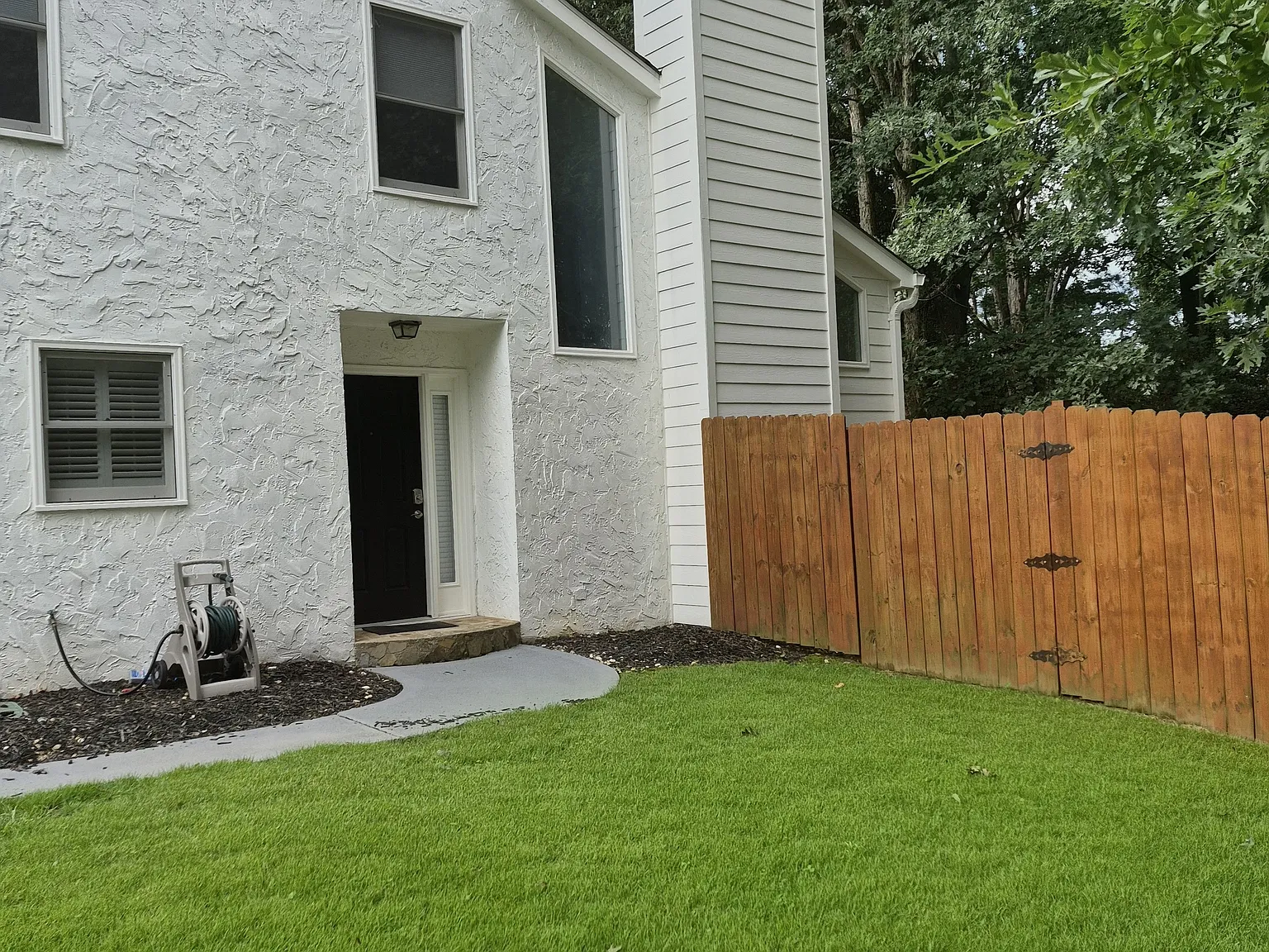 3 bed, 2.5 bath, 1926 sqft, $3,000 — Photo 4