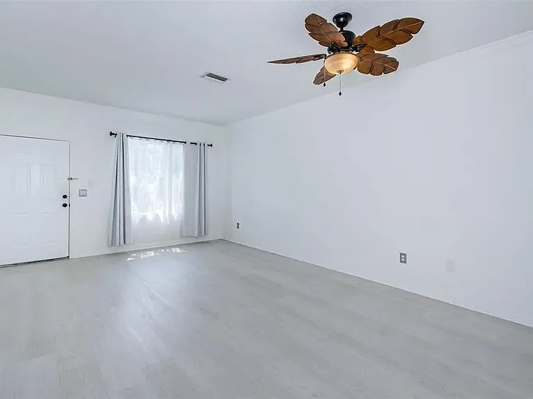 18126 Paradise Point Dr — Photo 5