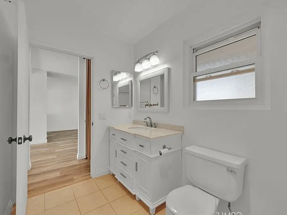 3rd image of 220 Candice Pl #8