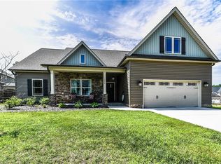 7075 Smokerise Ln, Kernersville, NC 27284