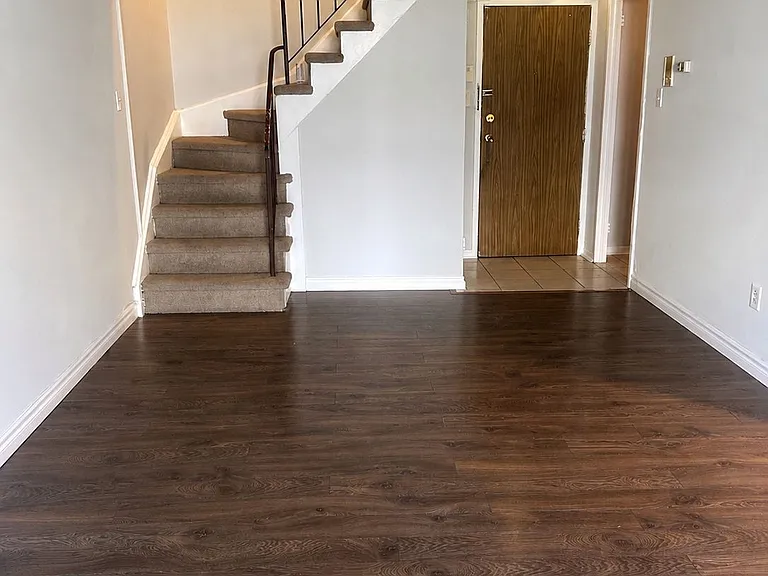 2095 Roche Ct #146 — Photo 4