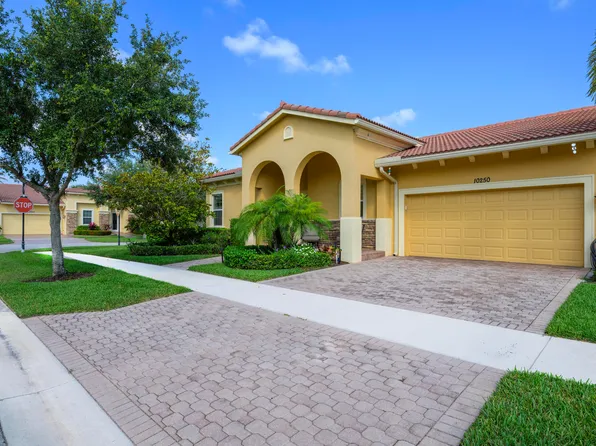 10250 SW Azzo Lane, Port St Lucie, FL 34986