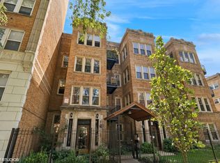 1627 W Pratt Blvd #3, Chicago, IL 60626