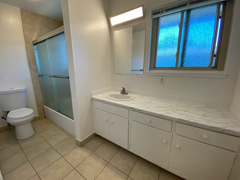 Farm Hill Manor — Photo 15
