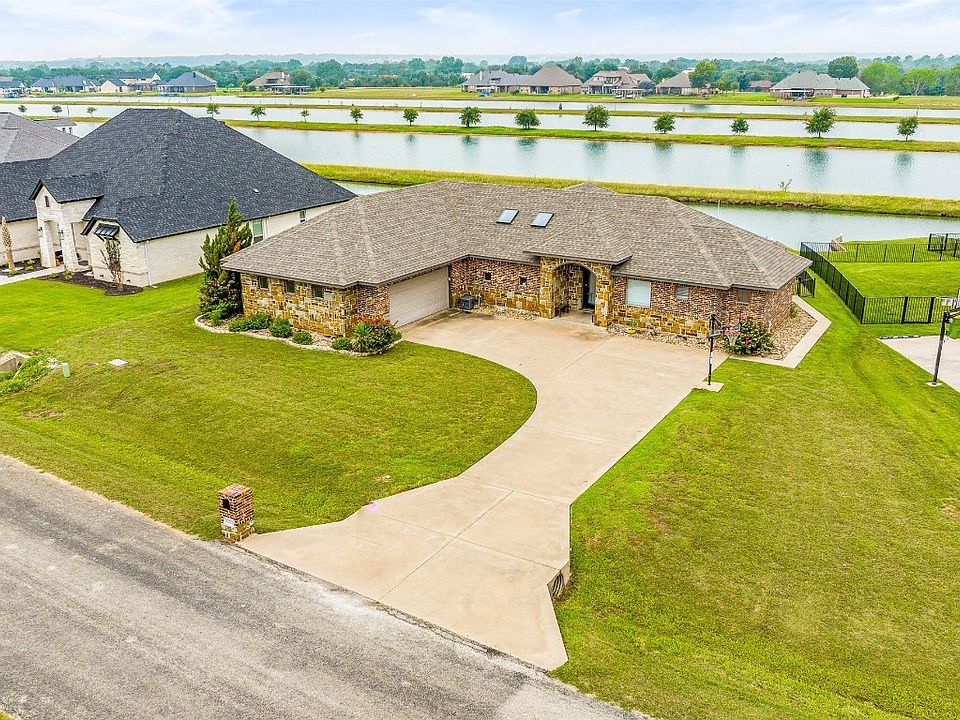 1st image of 4004 Upper Lake Cir