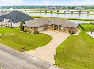 4004 Upper Lake Cir, Granbury, TX 76049