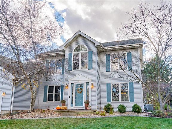 5th image of 3730 Woodstone Dr