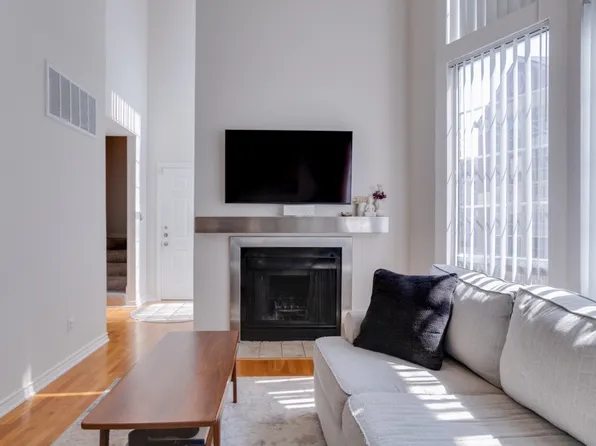 3100 Cole Ave APT 203, Dallas, TX 75204