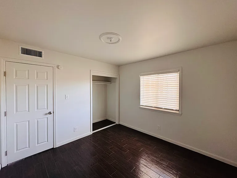 213 N 3rd St #13 — Photo 8
