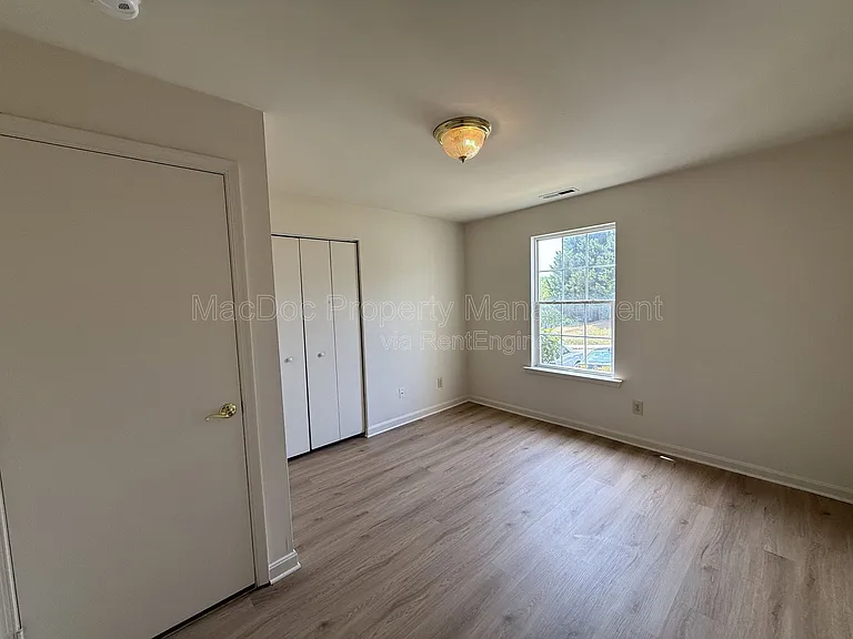 76 Red Maple Ct #100 — Photo 9