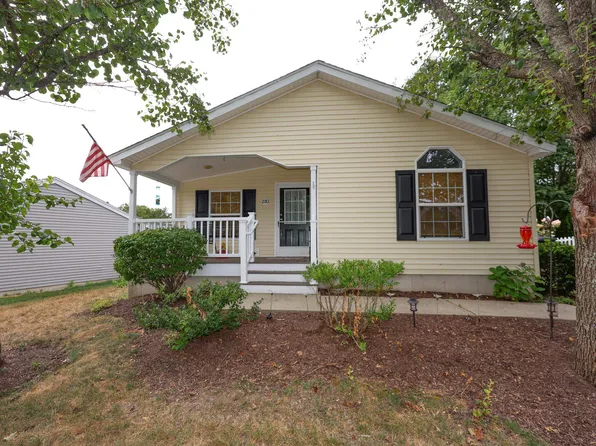 280 Ledgewood Way, Manchester, NH 03104