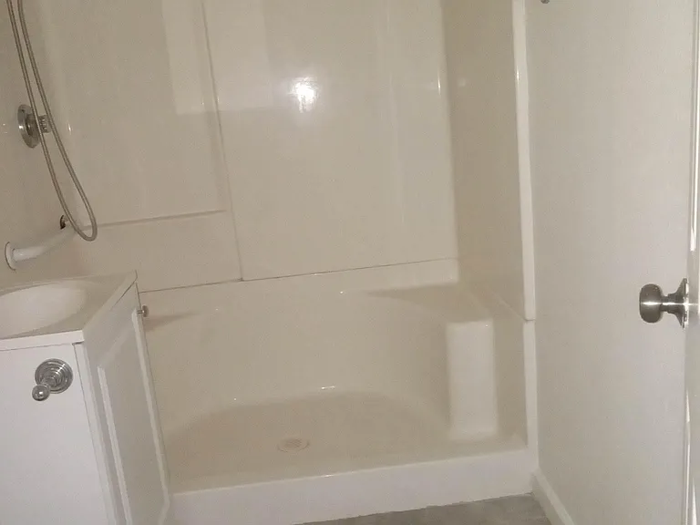 1211 Flora St — Photo 6
