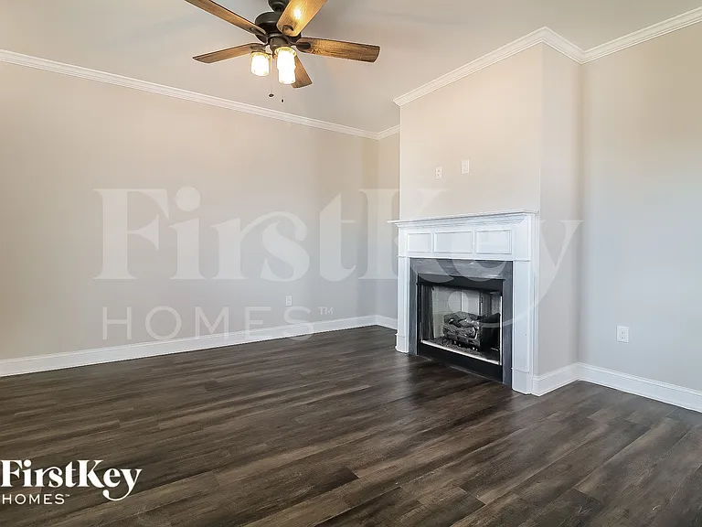 377 Ashley Woods Ct — Photo 3