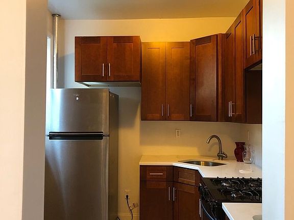 3rd image of 1315 50th St APT A2