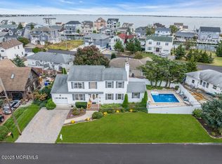 3 Harbor View Ln, Toms River, NJ 08753
