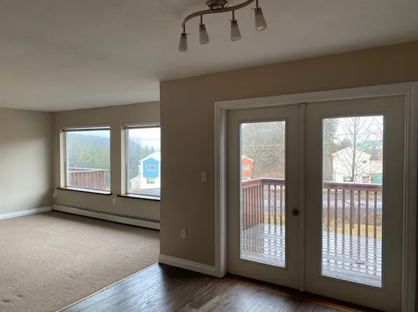 285 Lilly Dr #1, Kodiak, AK 99615