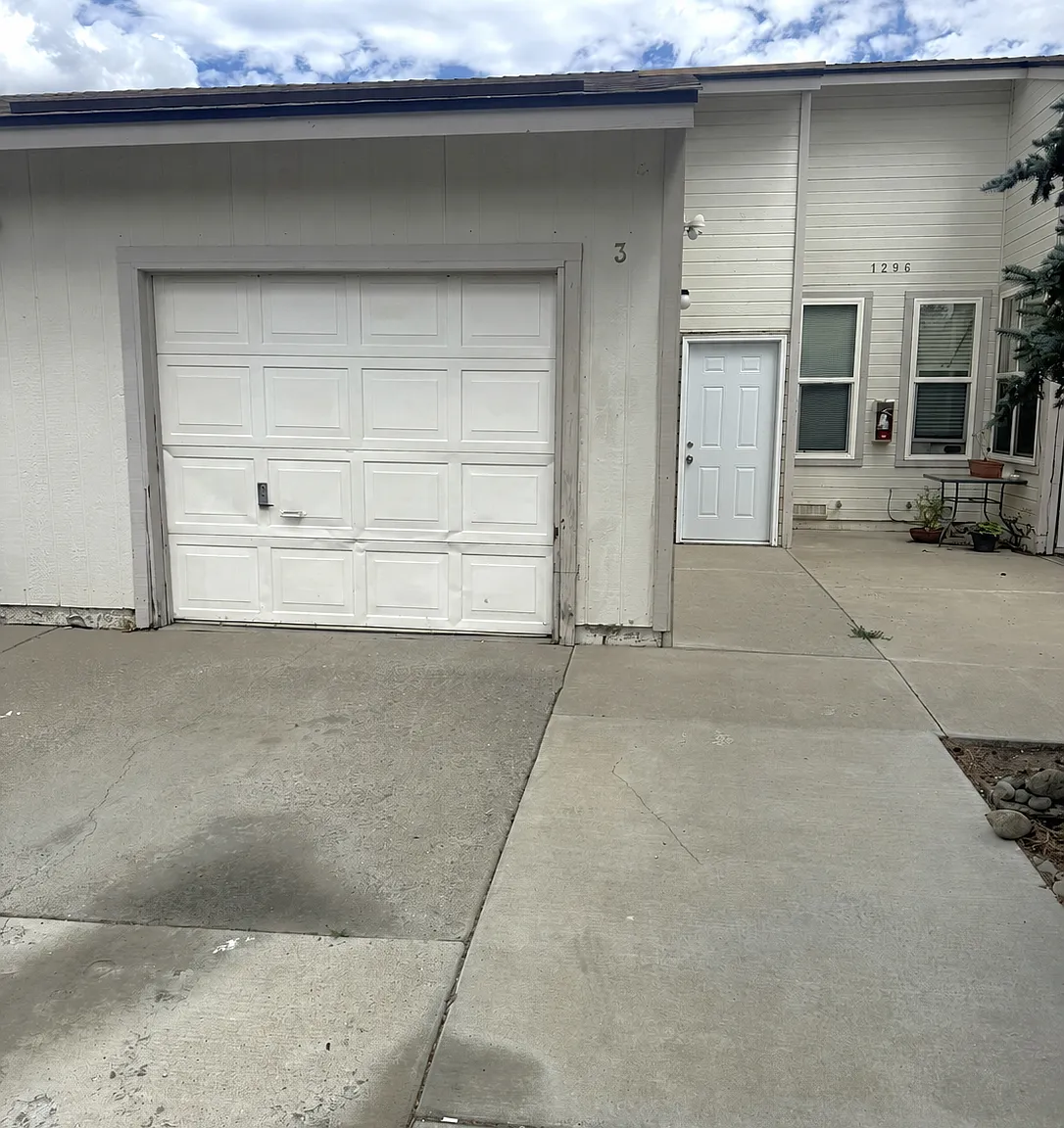 1 bed, 1050 sqft, $1,400 — Photo 2