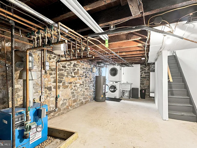 1810 Mount Salem Ln — Photo 13