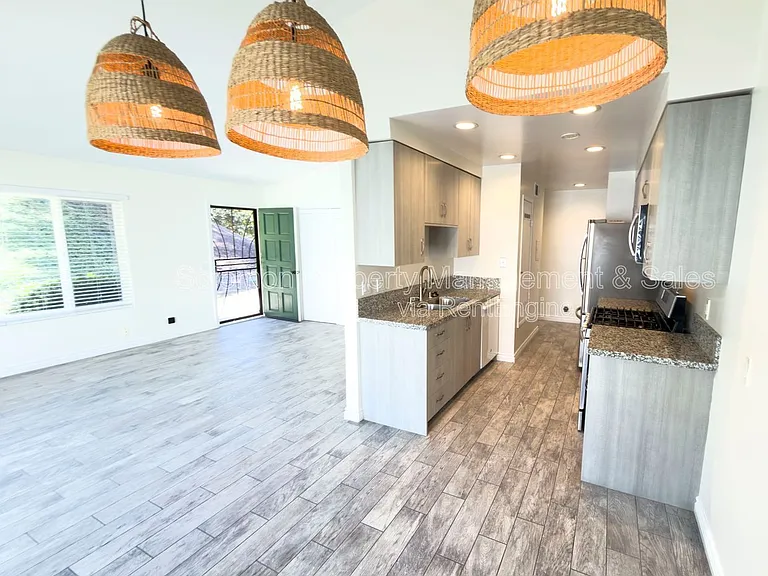 3623 Harbor Crest Way — Photo 8