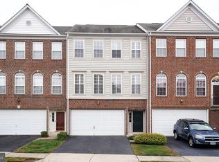6727 Applemint Ln, Alexandria, VA 22310