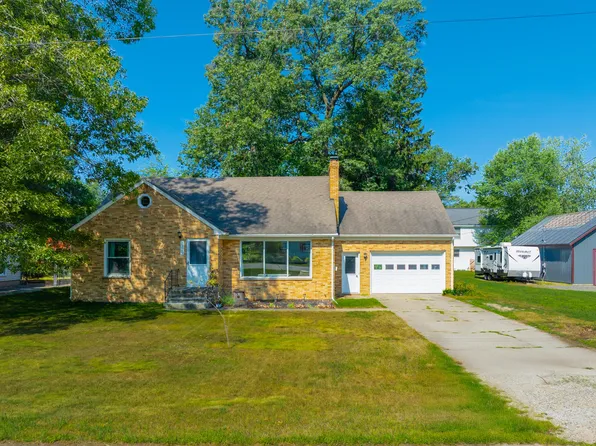 3329 Estes St, Muskegon, MI 49441