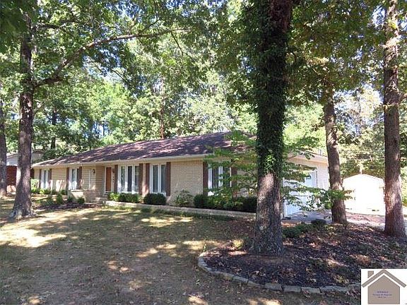 2nd image of 240 Oakcrest Dr