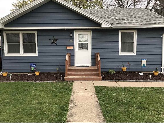 3rd image of 1012 Franklin St
