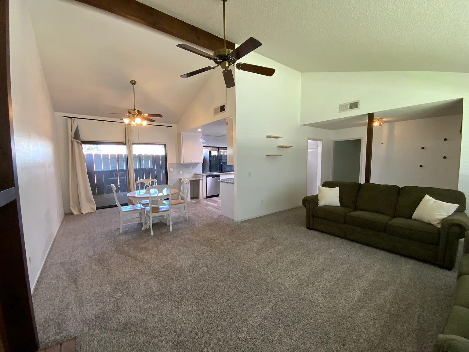 2 bed, 1215 sqft, $2,000 — Photo 3