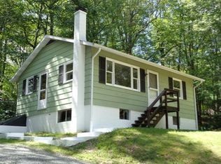 121 Boundary Rd, Tafton, PA 18464