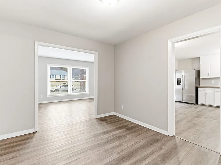 1456 London Dr — Photo 13