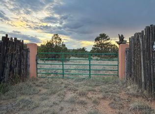 19 Rocky Blfs, Ilfeld, NM 87538