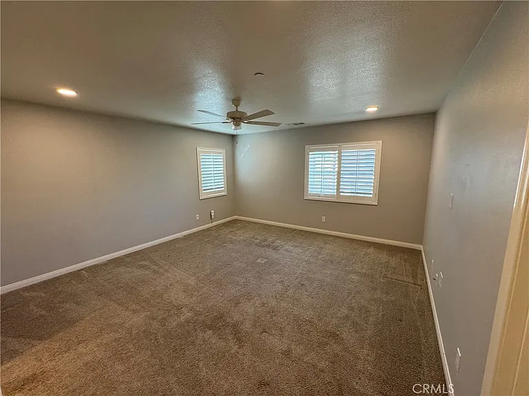 501 Villa Way — Photo 26