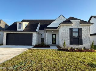 409 Whispering Meadows Rd, Broussard, LA 70518