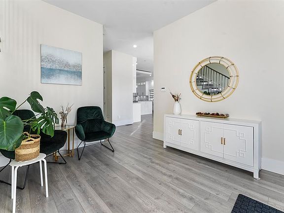 5th image of 13686 232a St