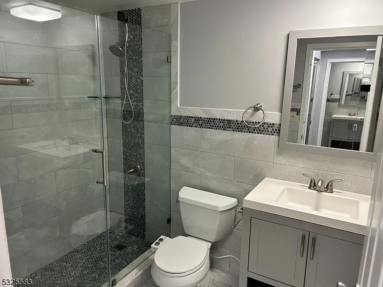 300 Main St #405 — Photo 11