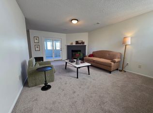 8864 Cottonwood Ln N, Maple Grove, MN 55369