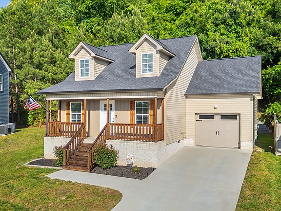 2nd image of 1656 Southern Heights Cir SE
