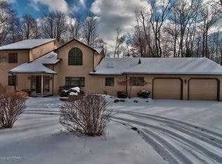 181 Golfers Way, Pocono Pines, PA