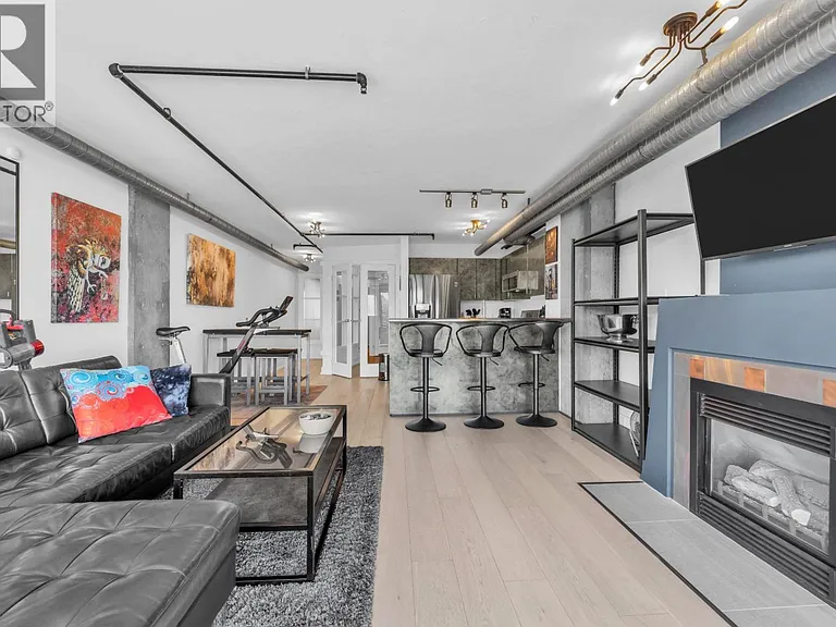 27 Alexander St #608 — Photo 6