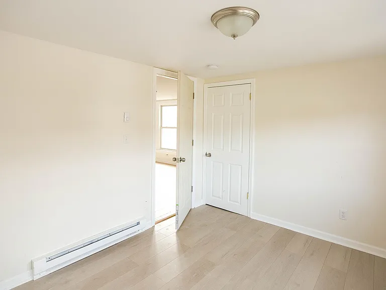 516 Market St — Photo 3