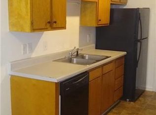 102 Terrace Trace Ct #210, High Pt, NC 27263