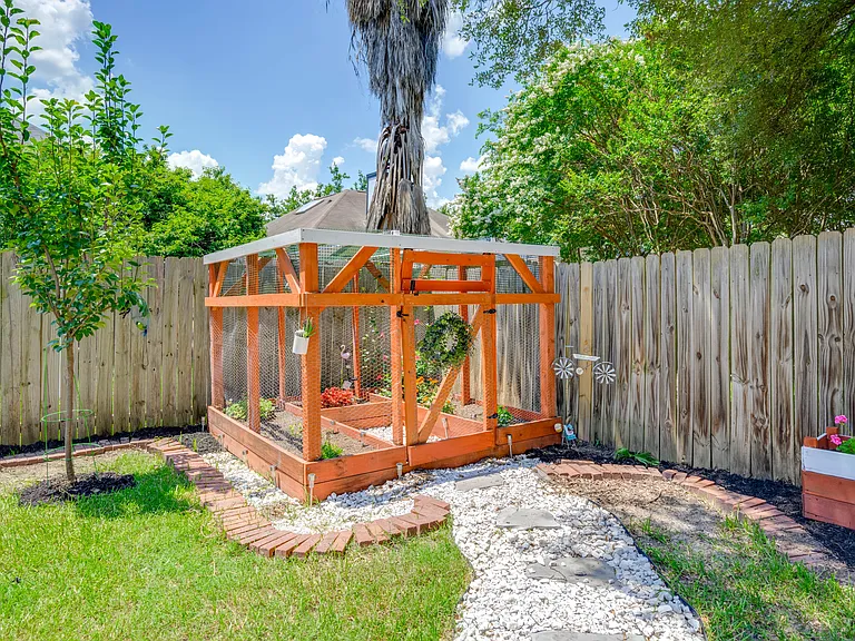 3625 Hawk Ridge St — Photo 30