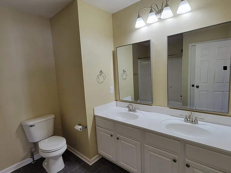 9435 Tanhurst Dr — Photo 17