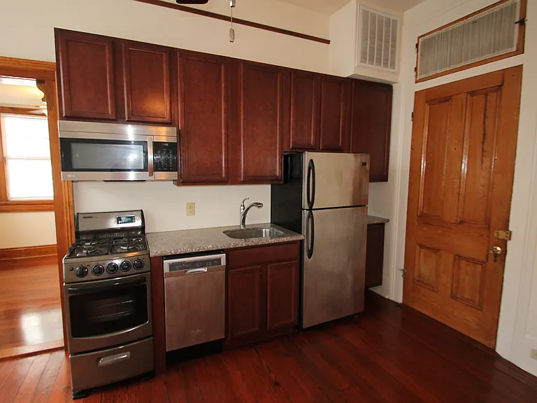 1629 Bordeaux St #K — Photo 8
