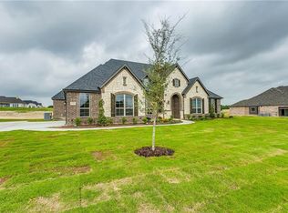 2731 Clear Lake Dr, Midlothian, TX 76065