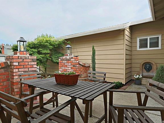 3rd image of 2820 Conbar Ct
