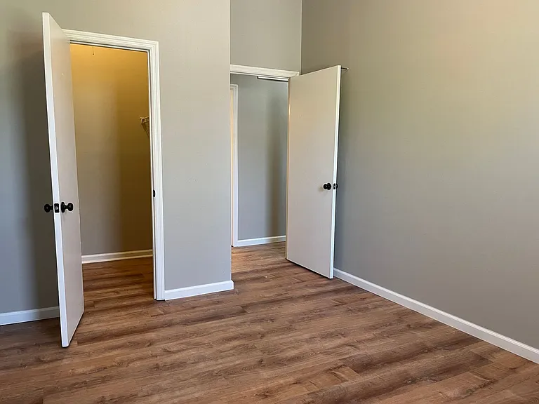 2405 Menard St #1 — Photo 9