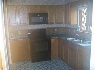 32 Loxley Rd, Portsmouth, VA 23702