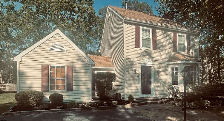 1st image of 513 E Revere Way